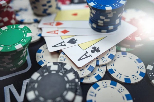 to1888 Live Baccarat & Roulette Tables
